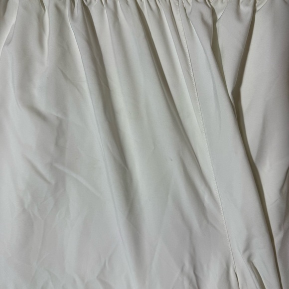 Nike Dri-FIT White Shorts with Built in Compression Shorts, Womens 2X - Picture 4 of 9